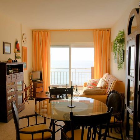 Suitur Apartamento Frente A La Playa フエンヒロラ エクステリア 写真