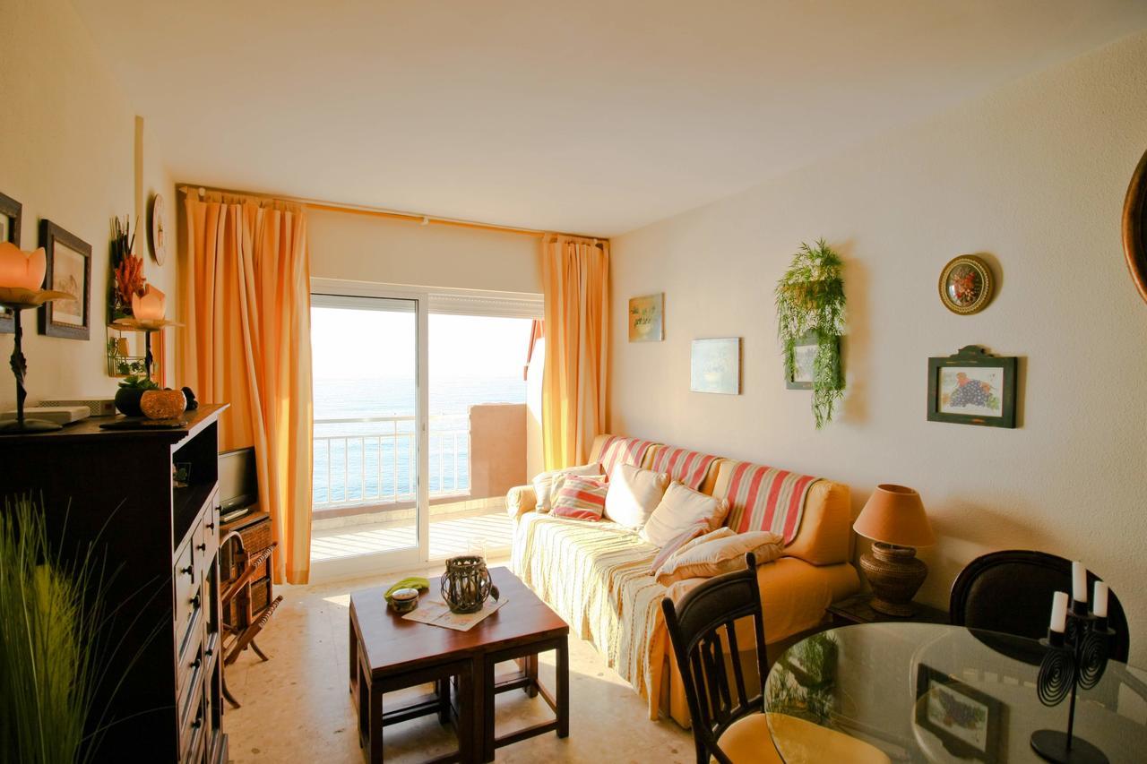 Suitur Apartamento Frente A La Playa フエンヒロラ エクステリア 写真