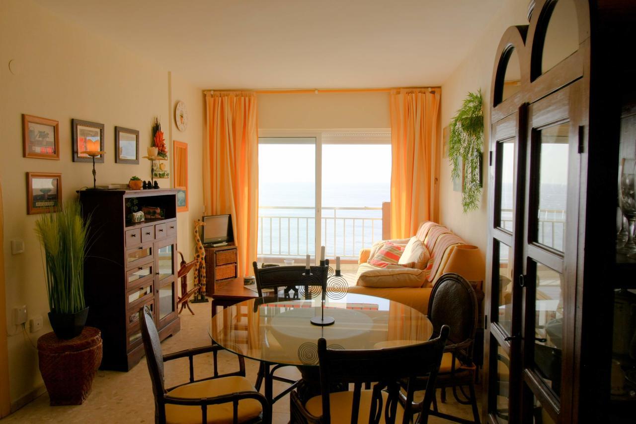 Suitur Apartamento Frente A La Playa フエンヒロラ エクステリア 写真