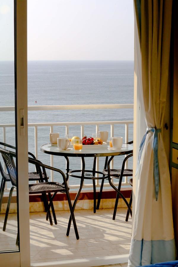 Suitur Apartamento Frente A La Playa フエンヒロラ エクステリア 写真
