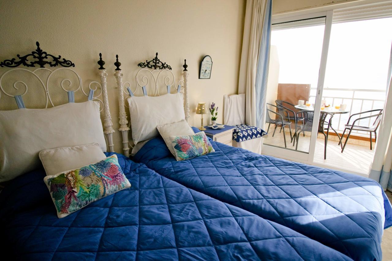 Suitur Apartamento Frente A La Playa フエンヒロラ エクステリア 写真